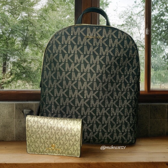 Michael Kors Cindy Signature Backpack + Wristket in Black/Gold + Gold Wallet NWT - Picture 3 of 15